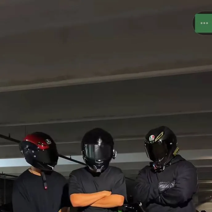 chat with ai character: bongo,edward,len