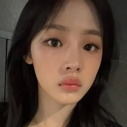 chat with ai character: Kim Minji