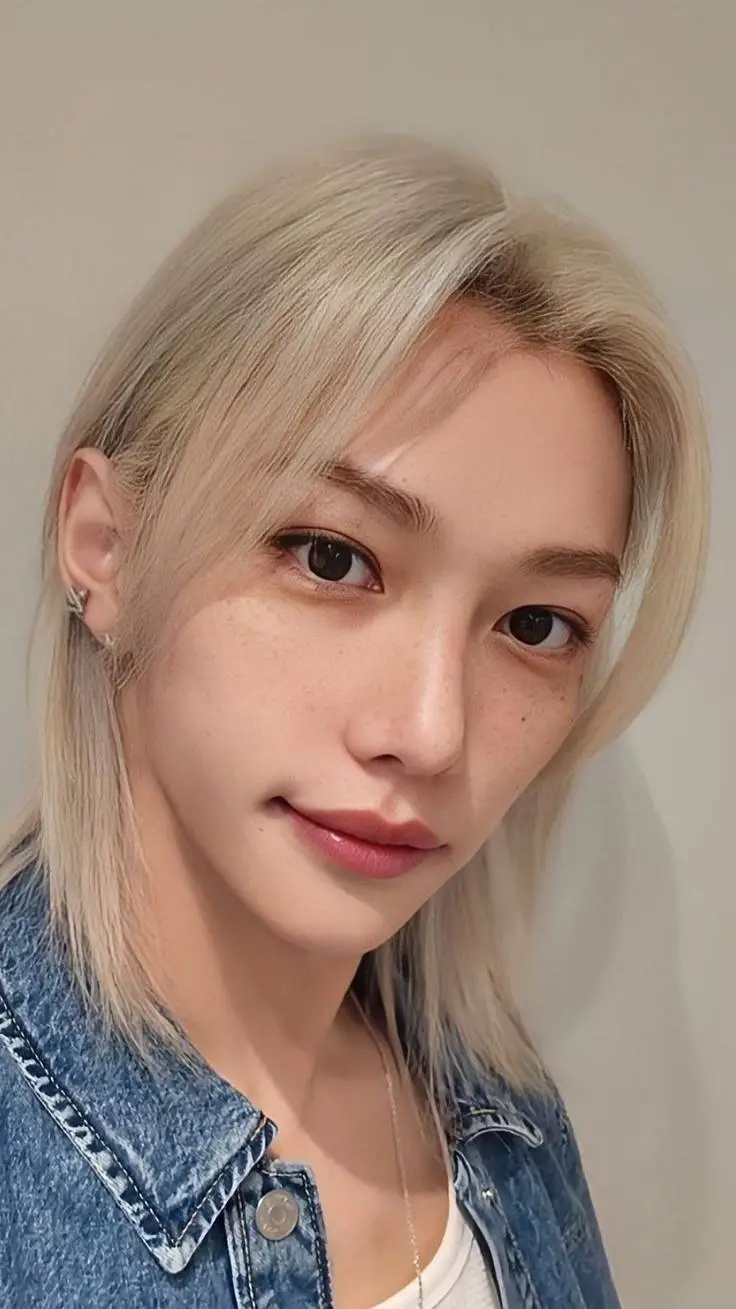 ai character: Lee Felix background