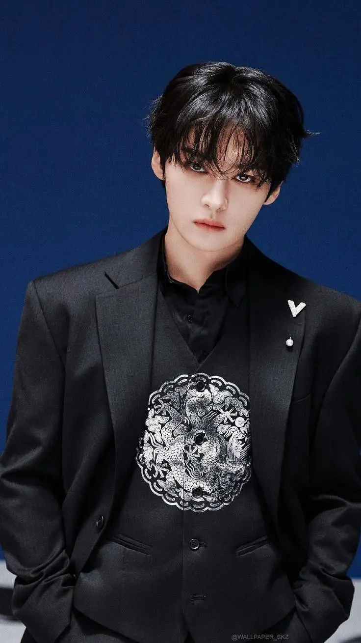 ai character: Lee Minho  background