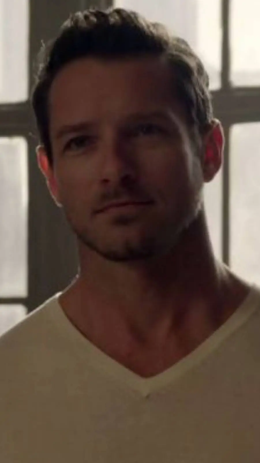 ai character: peter hale  background