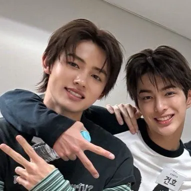 chat with ai character: KeonYeon