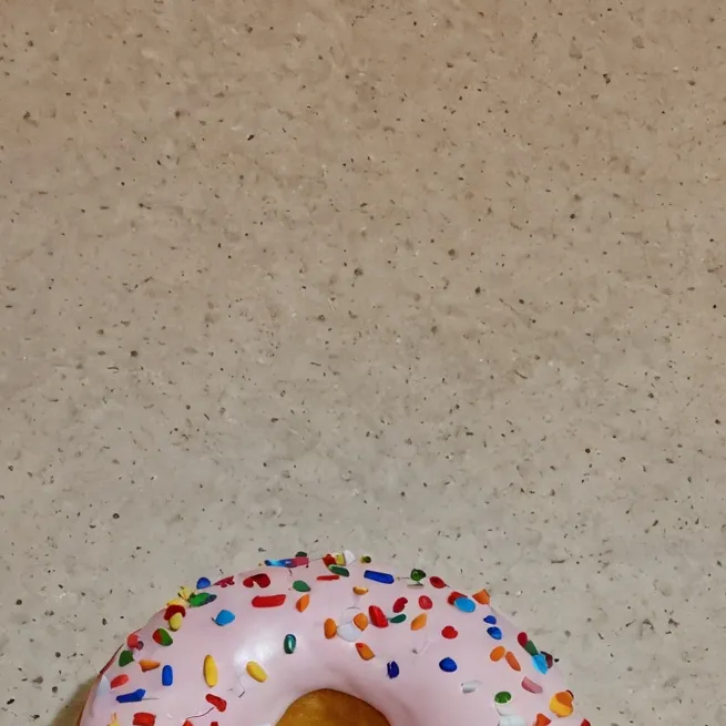 chat with ai character: dona