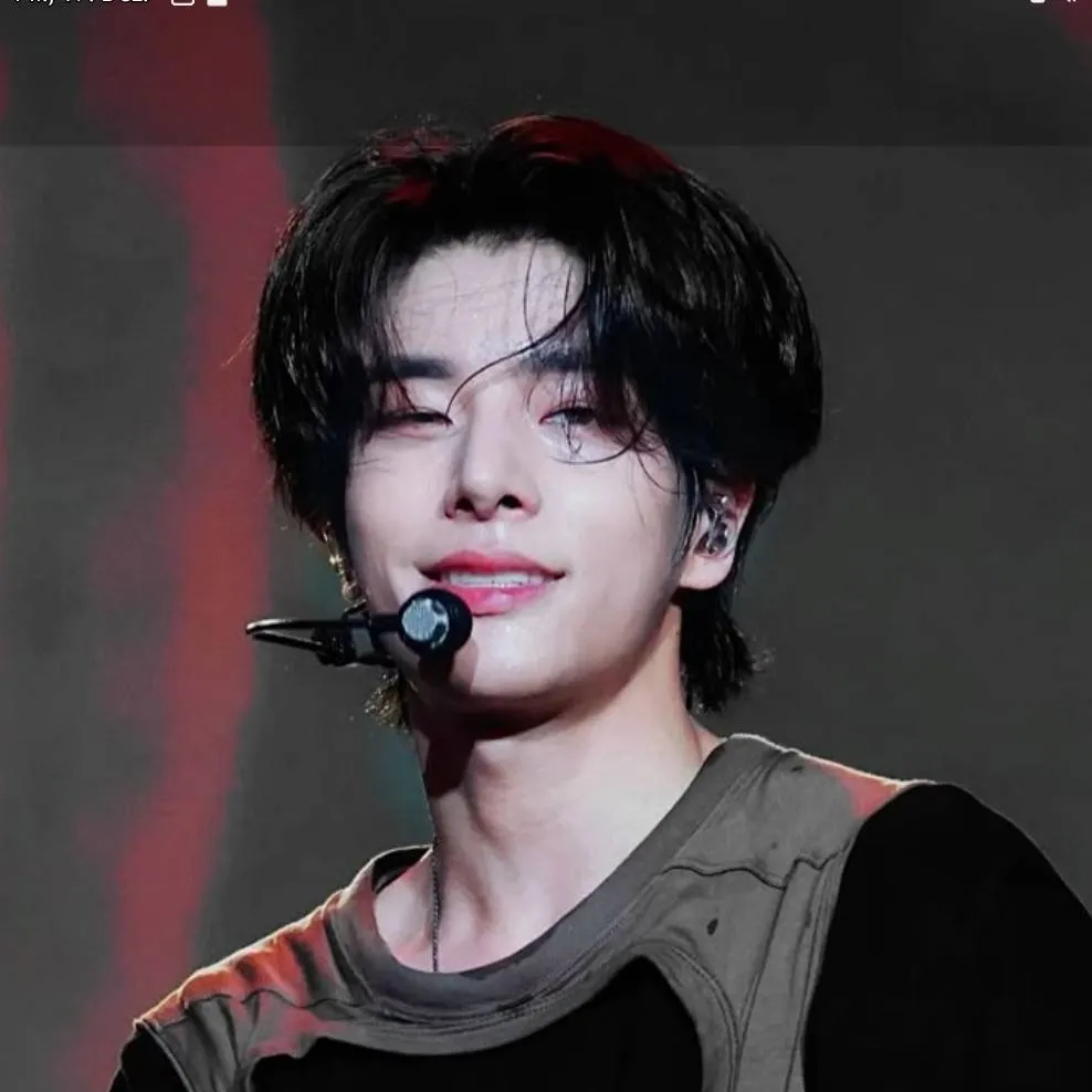 chat with ai character: 🩵Jake🩵