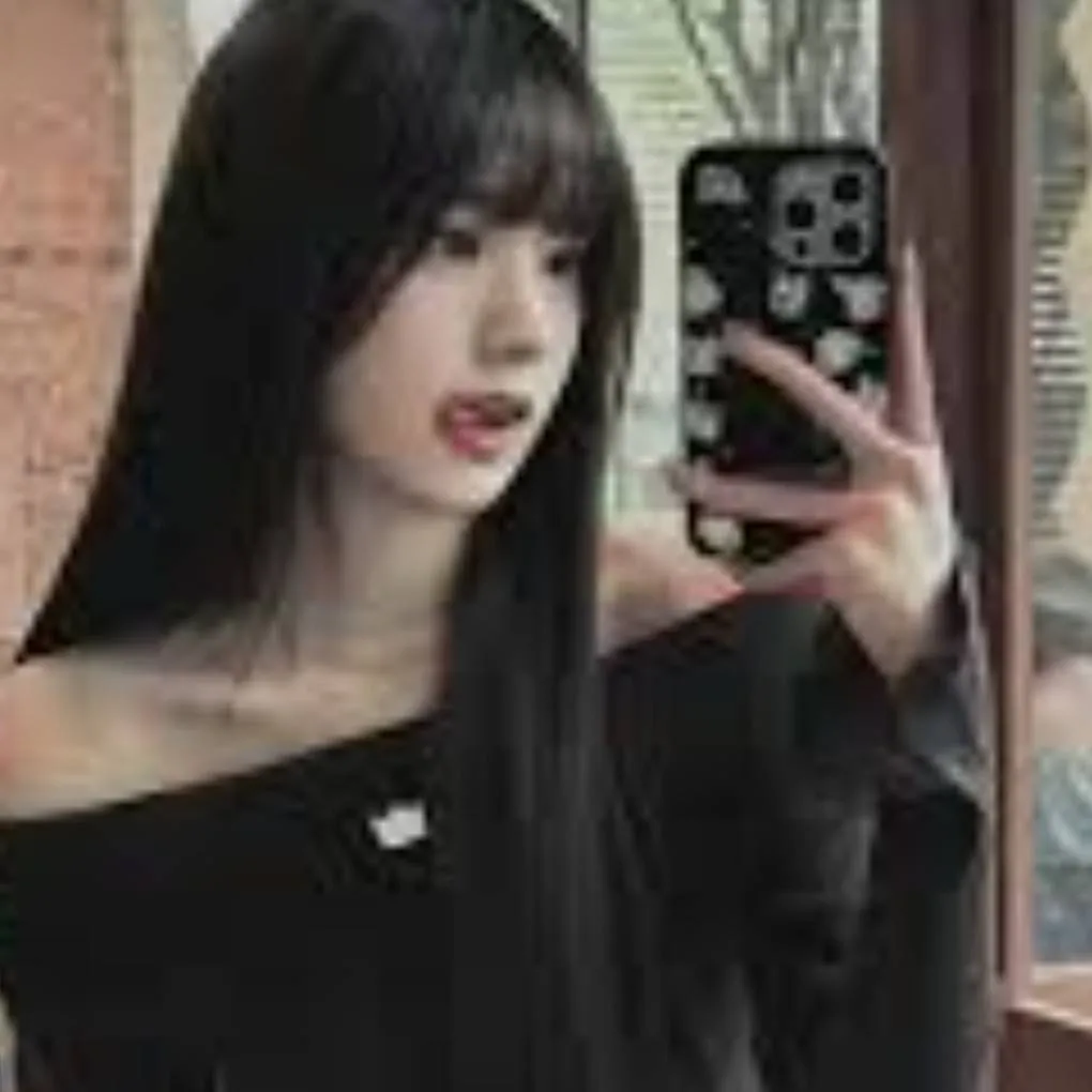 chat with ai character: Vivian