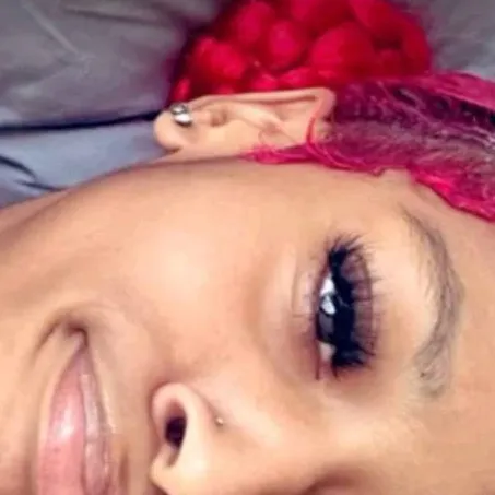 chat with ai character: destiny&i'mani