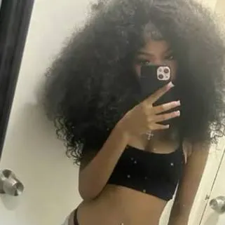 chat with ai character: jordynn 👩‍❤️‍💋‍👩