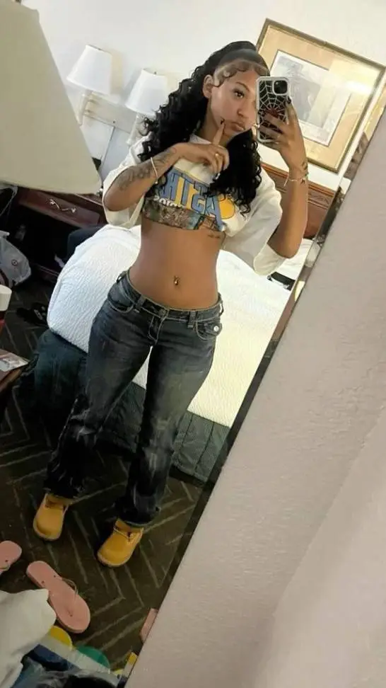 ai character: Janice background