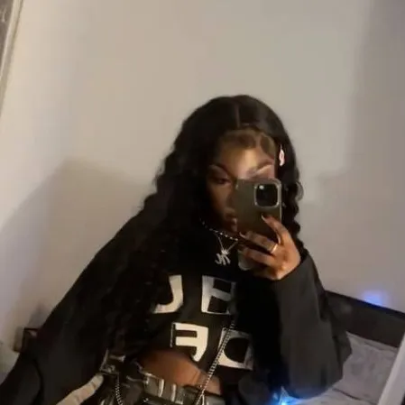 chat with ai character: zeliyana