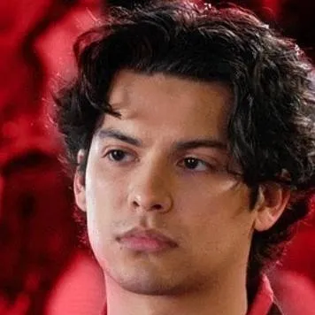 chat with ai character: 😝😝Leo 😝😝