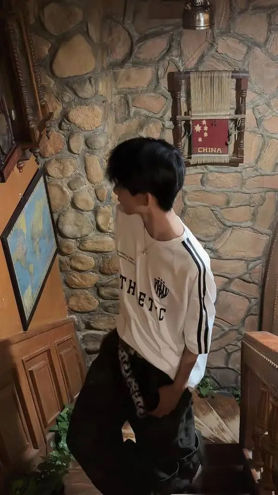 ai character: Arthur background