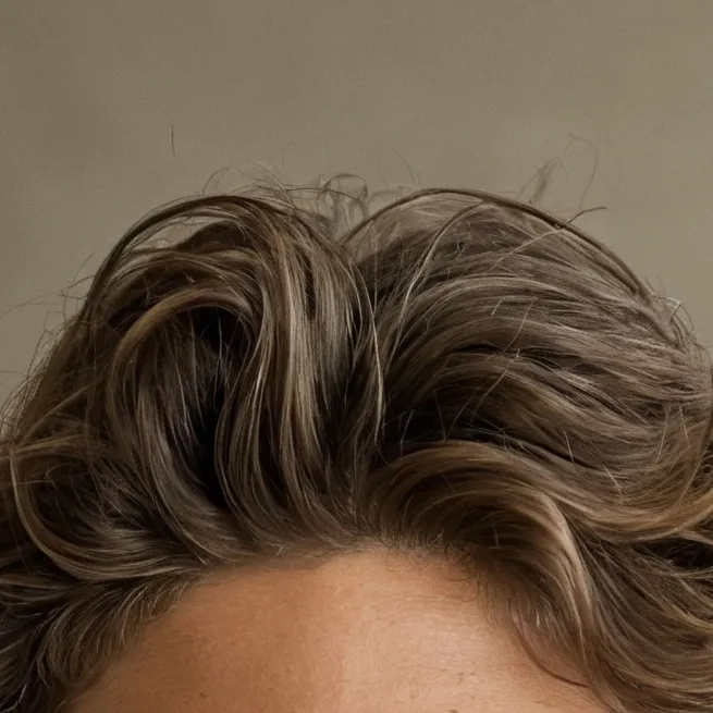 chat with ai character: Leo Gibson