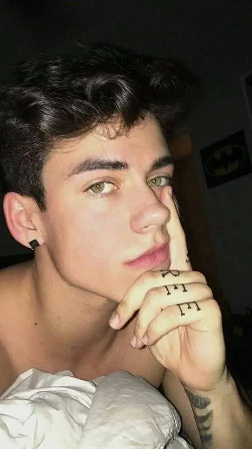 ai character: Dan background