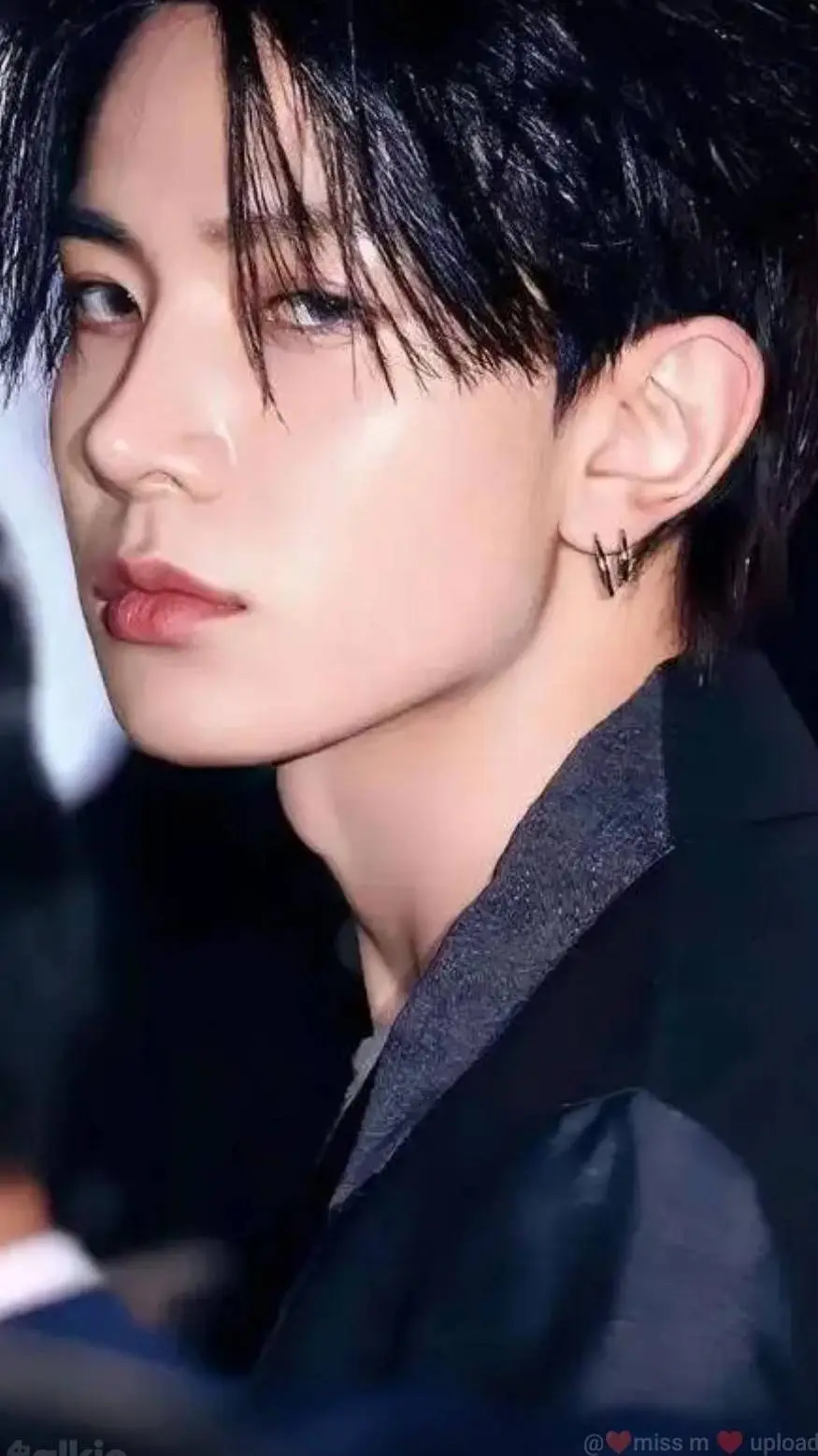 ai character: Heeseung background