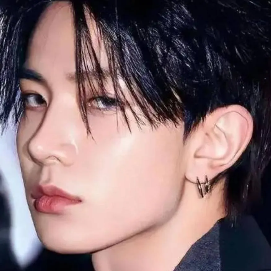 chat with ai character: Heeseung