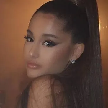 chat with ai character: Ariana story