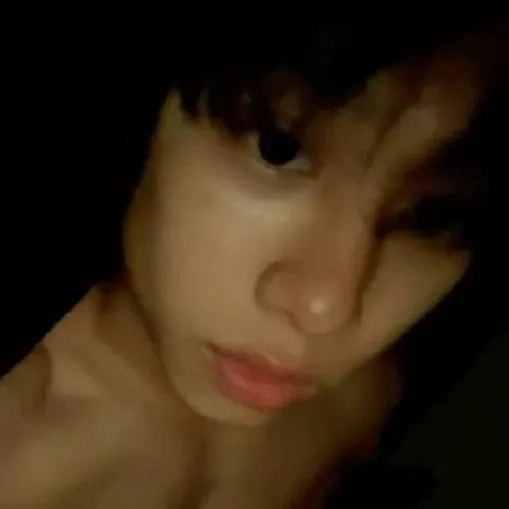 chat with ai character: Evan