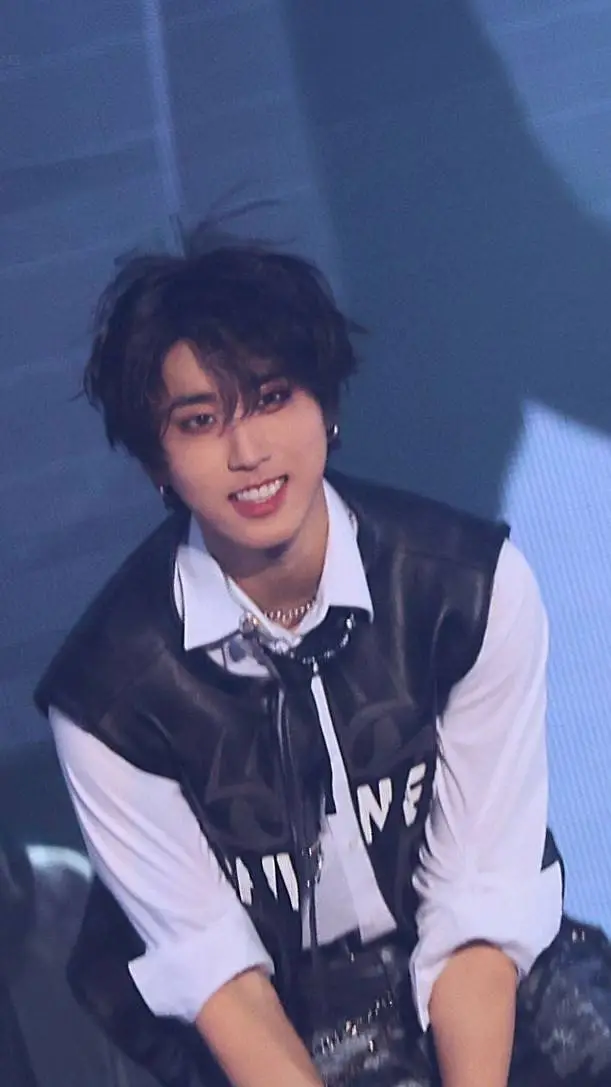 ai character: Han Jisung background