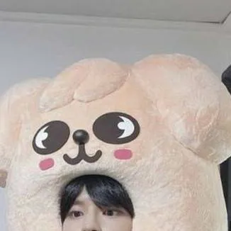 chat with ai character: Kim Seungmin