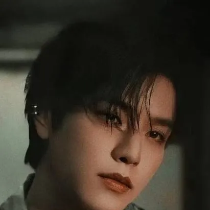 chat with ai character: Kim Seungmin