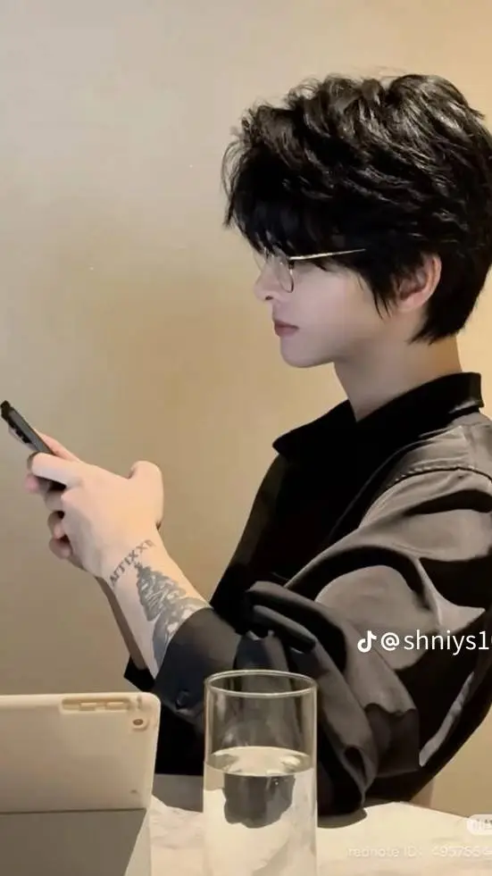 ai character: Gabriel  background