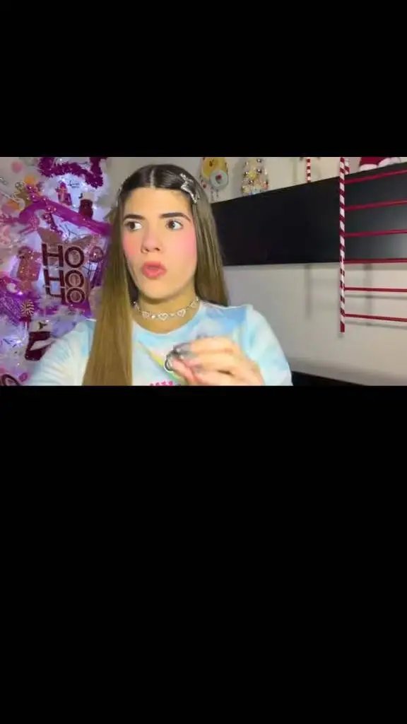 ai character: Annie k yánica background