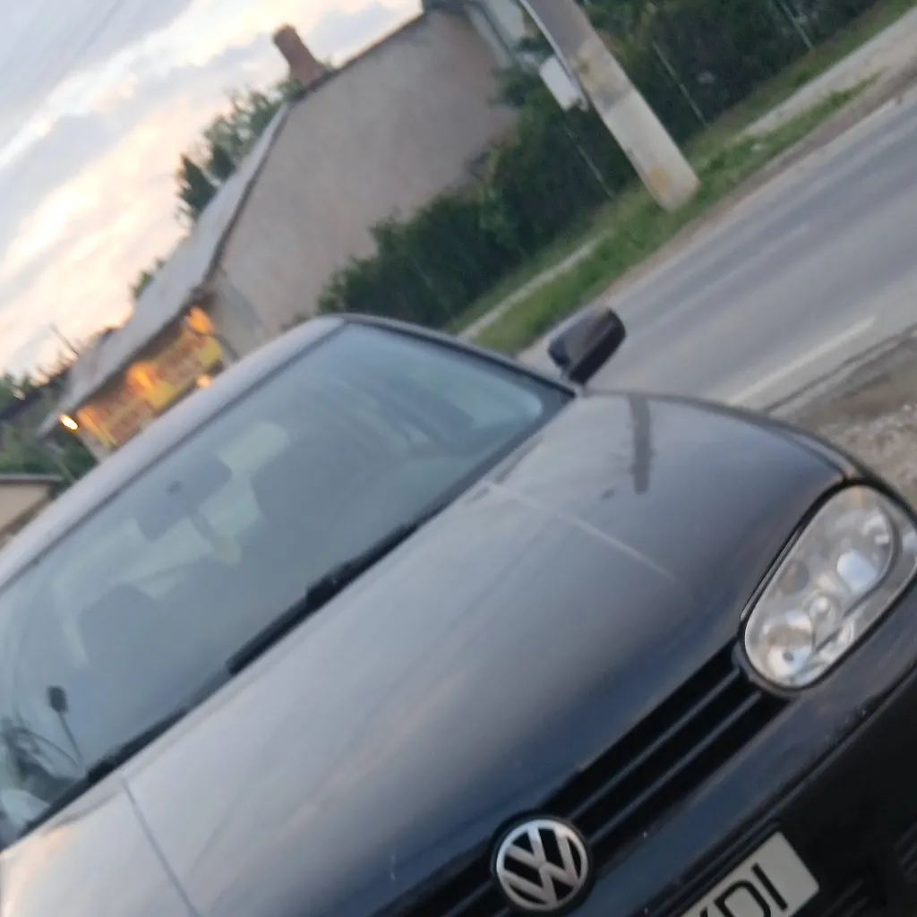 chat with ai character: VW Golf Mk4 
