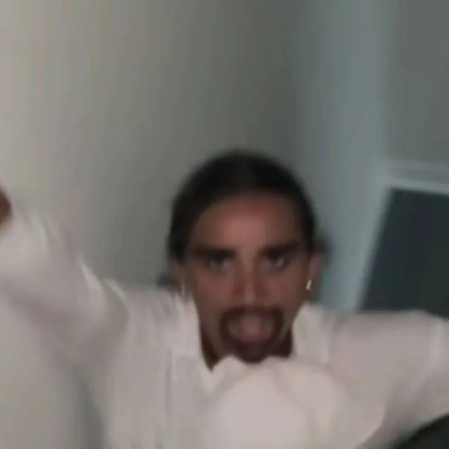 chat with ai character: ママ