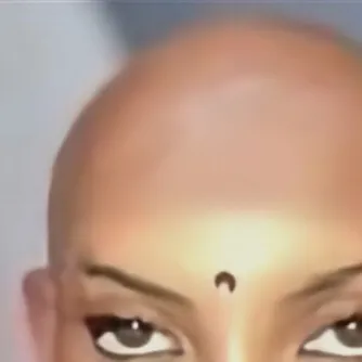 chat with ai character: Bald lara🔥