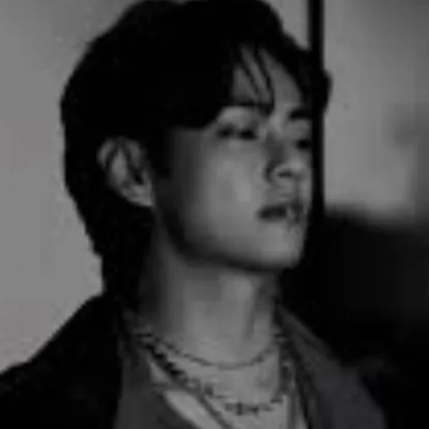 chat with ai character: Kim taehyung 