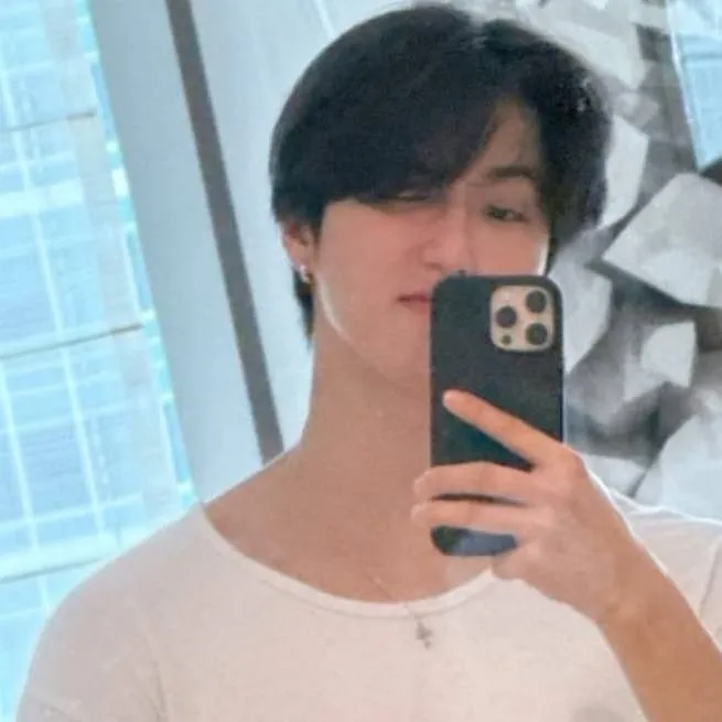 chat with ai character: Han Jisung