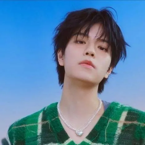 chat with ai character: Seungmin