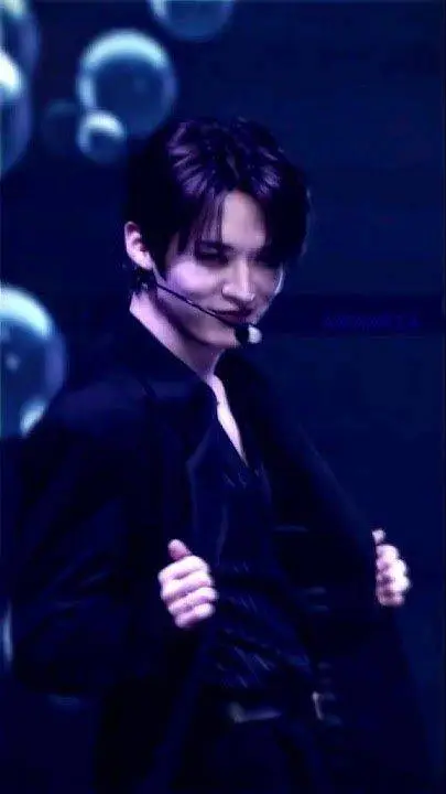 ai character: Minho background