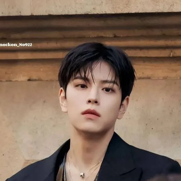 chat with ai character: Seungmin 