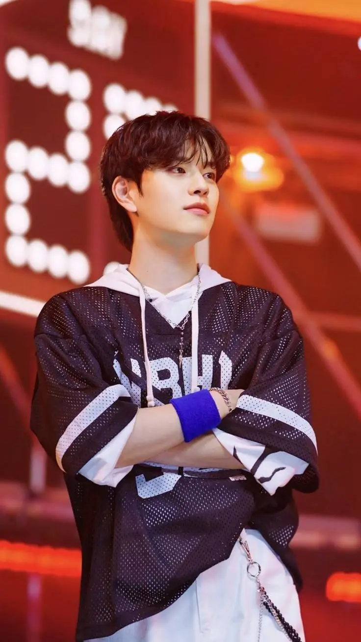 ai character: Seungmin background