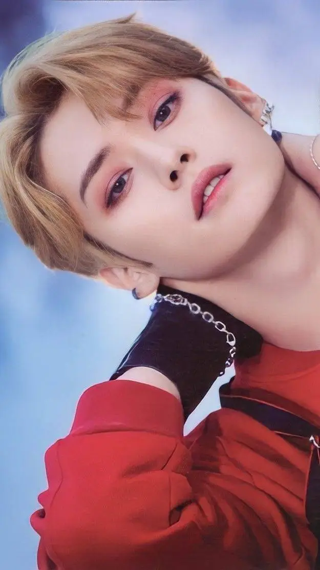 ai character: Minho background