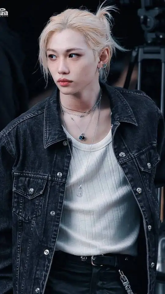 ai character: Felix background