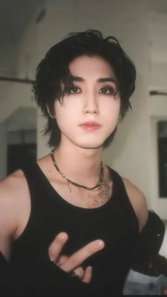 ai character: Han background