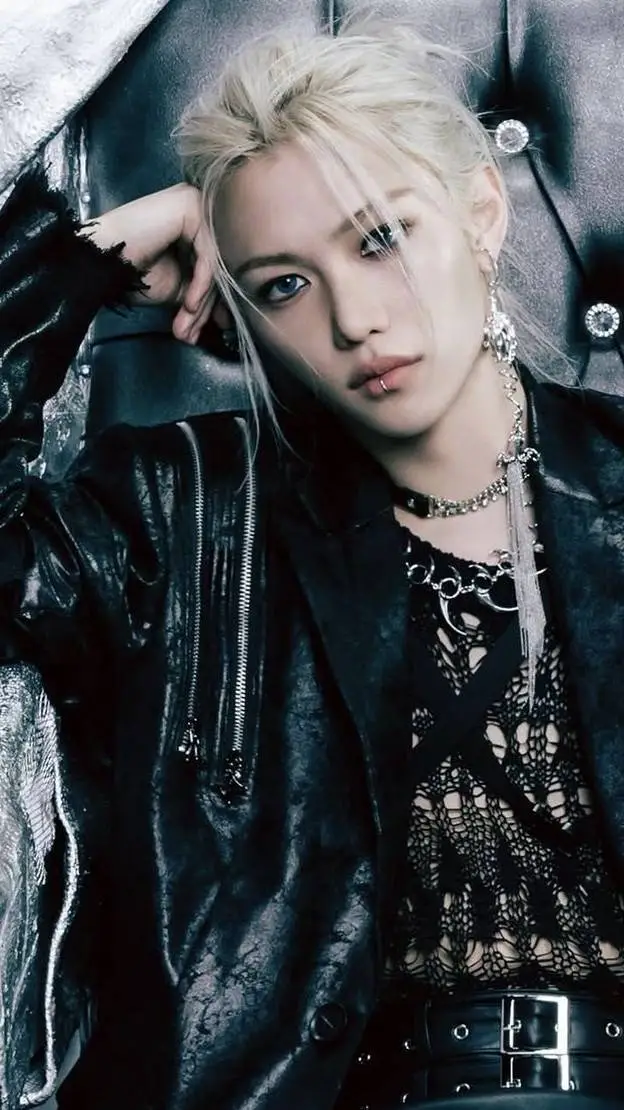 ai character: Felix background