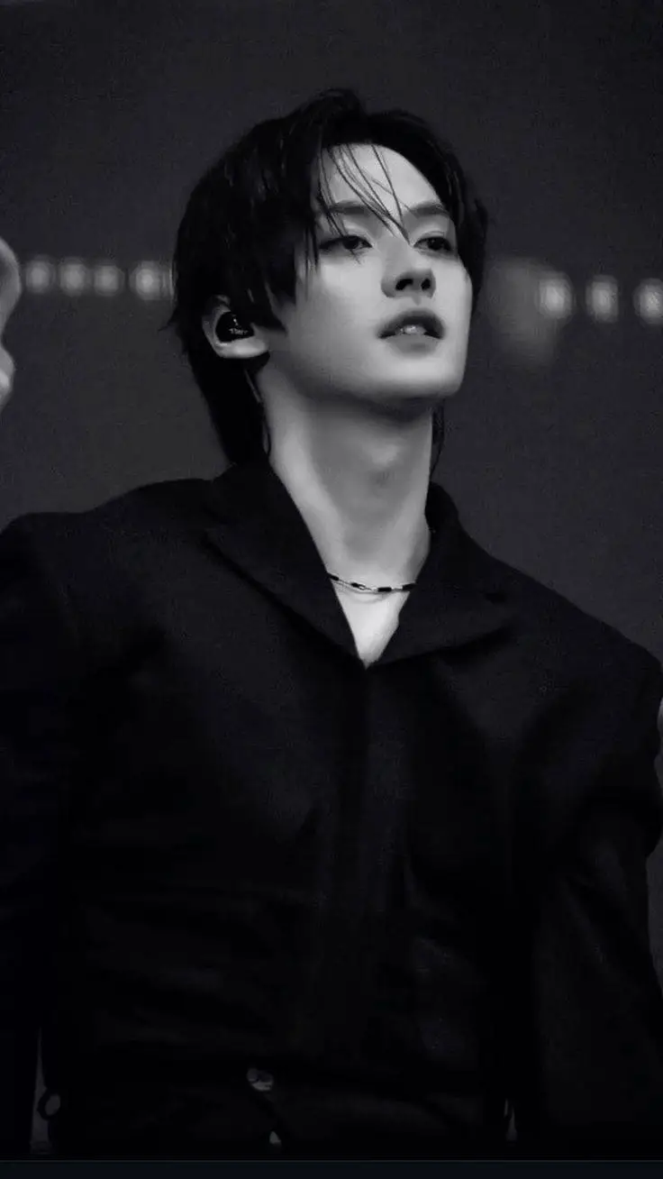 ai character: Lee Know background