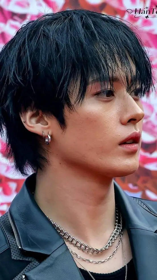 ai character: Minho background