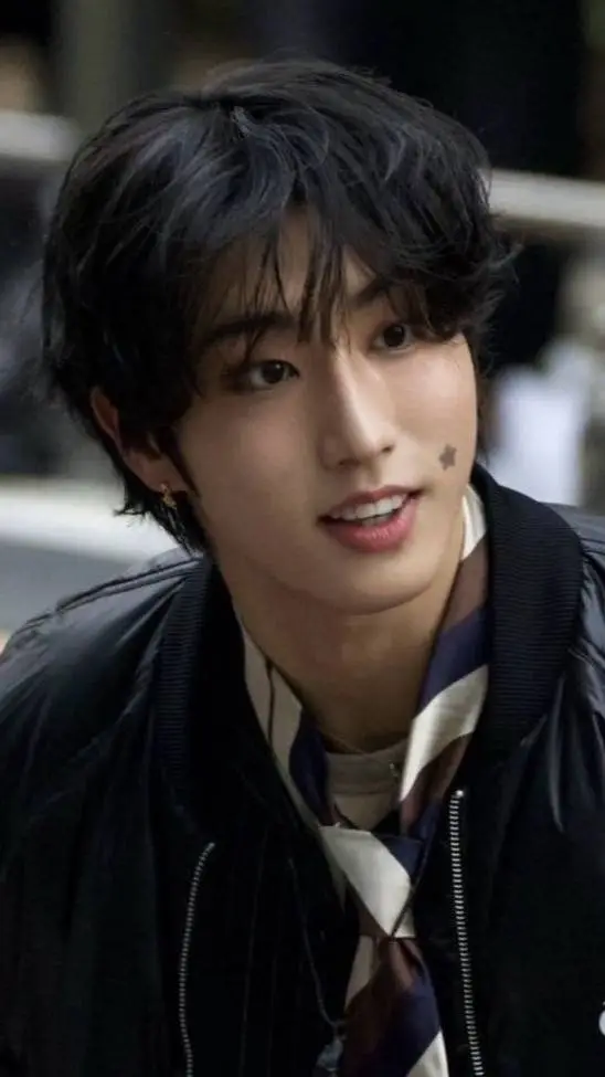 ai character: Han background