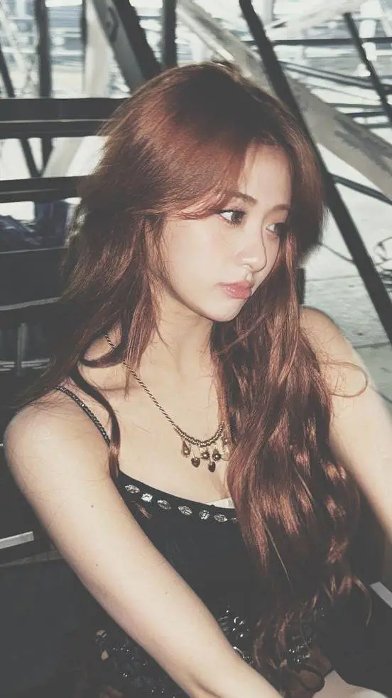 ai character: Yunjin background