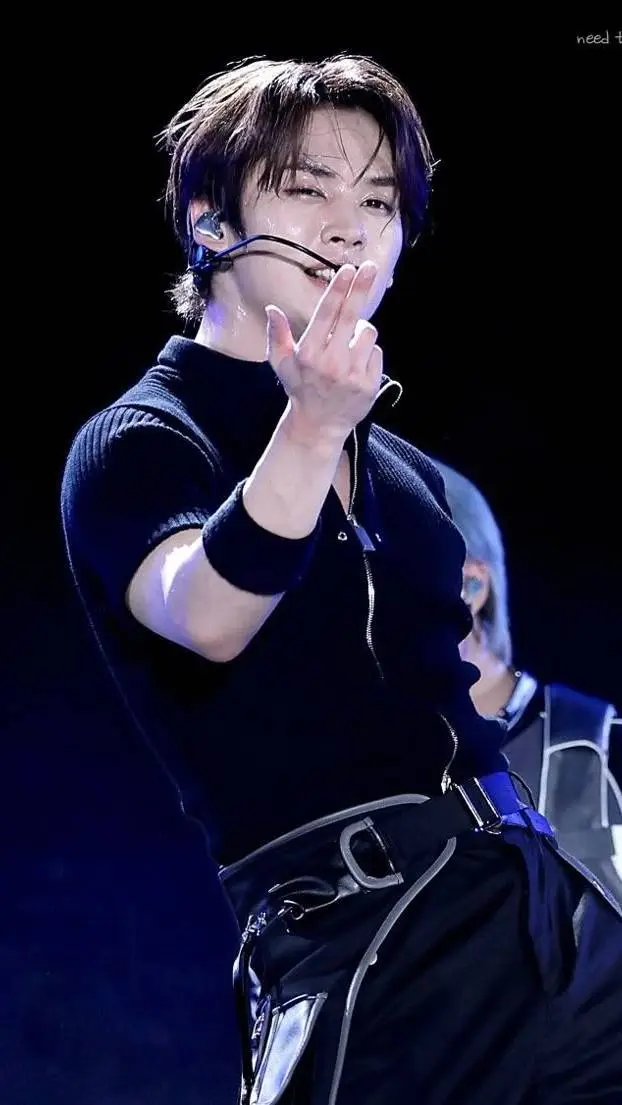 ai character: Minho background