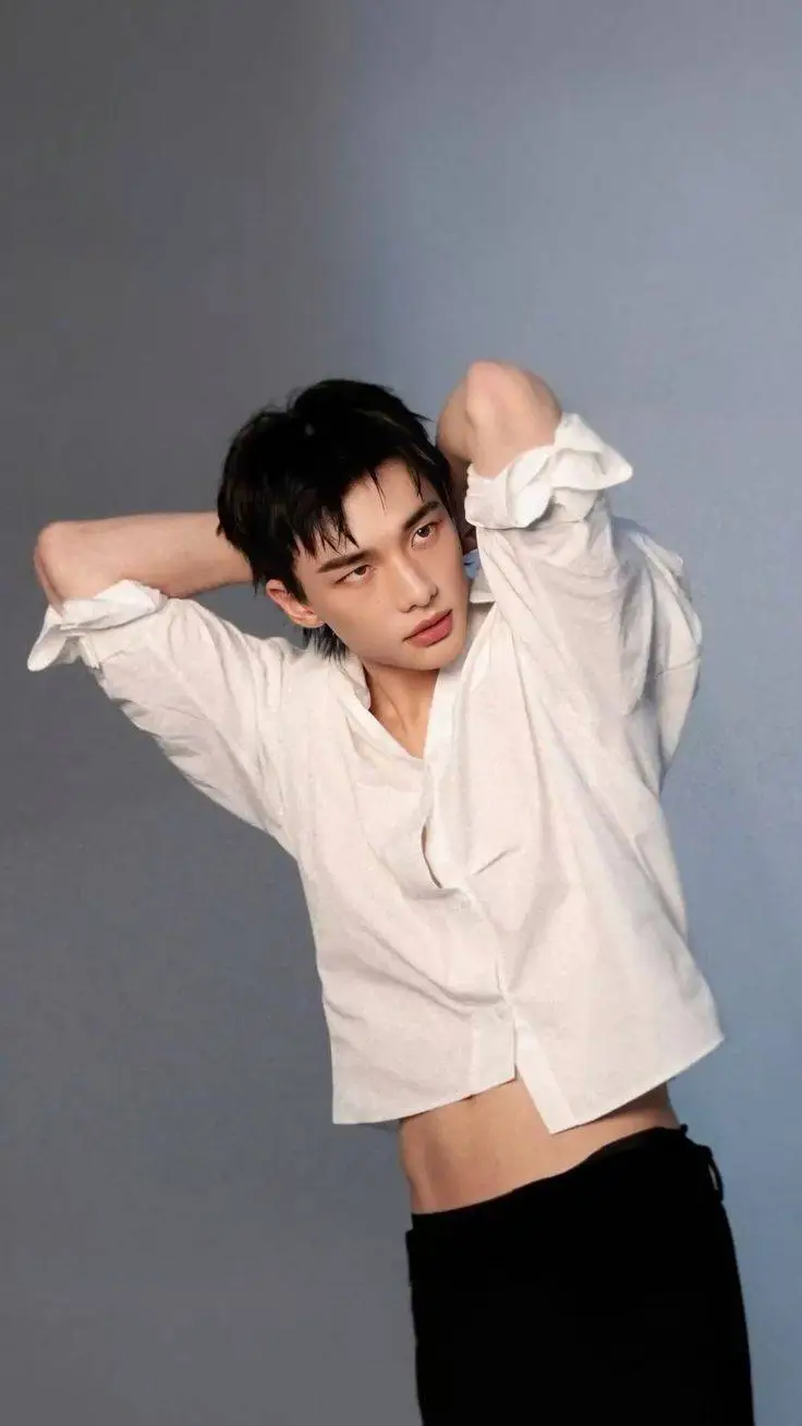 ai character: Hyunjin background