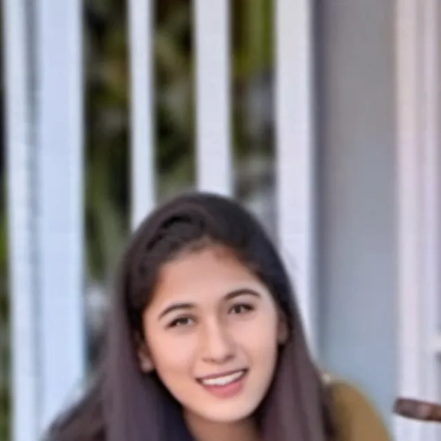 chat with ai character: Anna bozovic