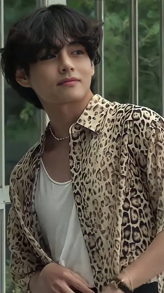 ai character: Kim Taehyung  background