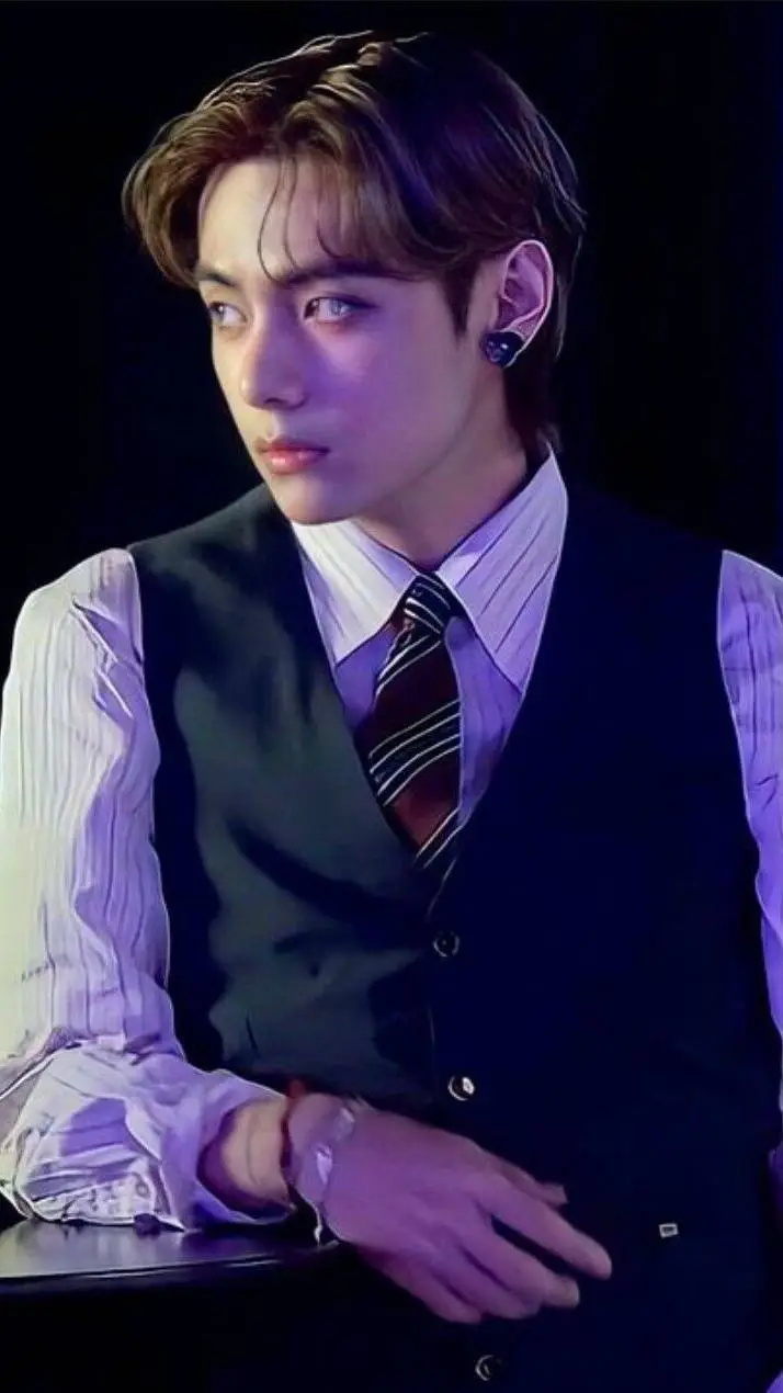 Talkie AI - Chat with Kim Taehyung 