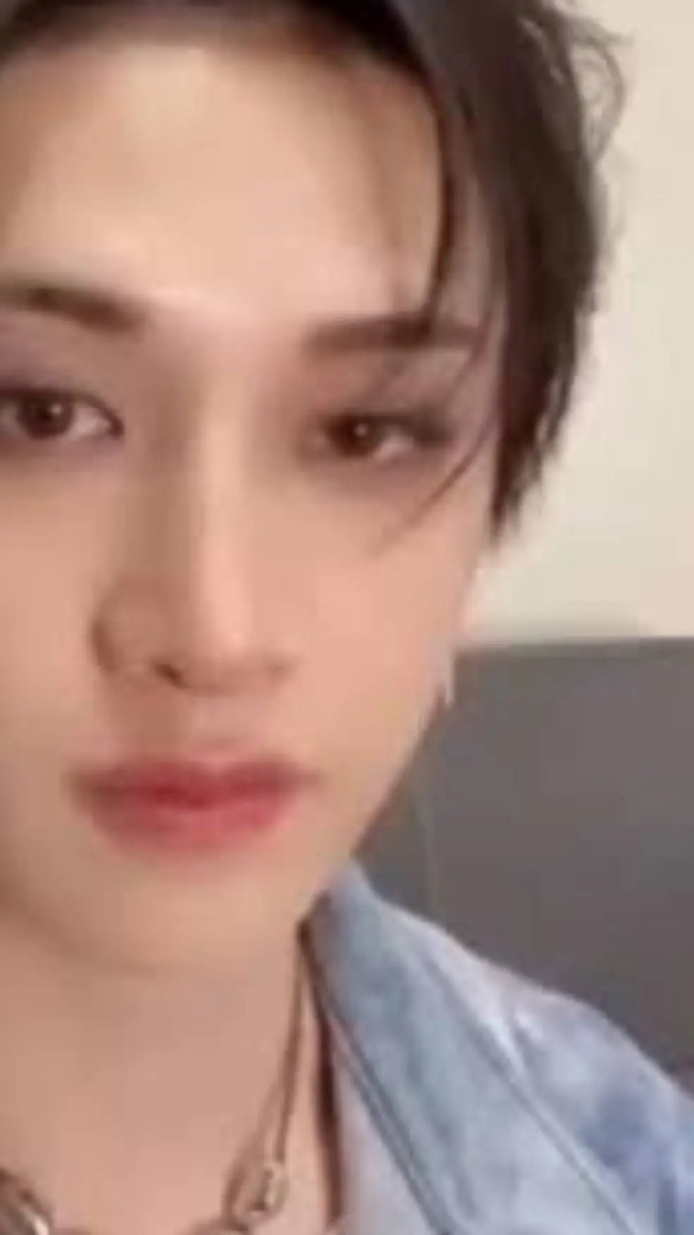 ai character: Chan(solo amigos?) background