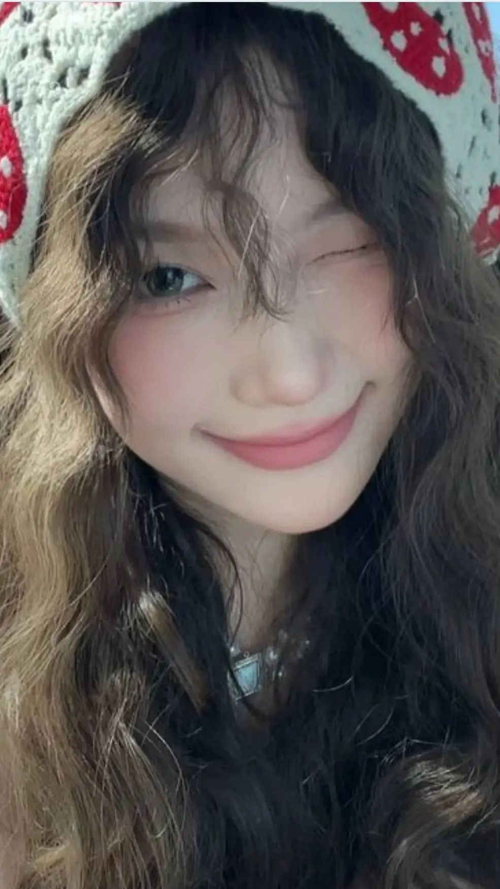 ai character: 🐚jade. exe🐚 background